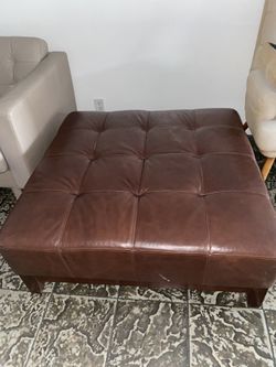 Center Ottoman 