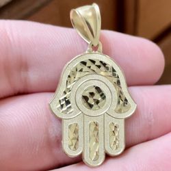 10k Hamsa Pendant 3.2g 