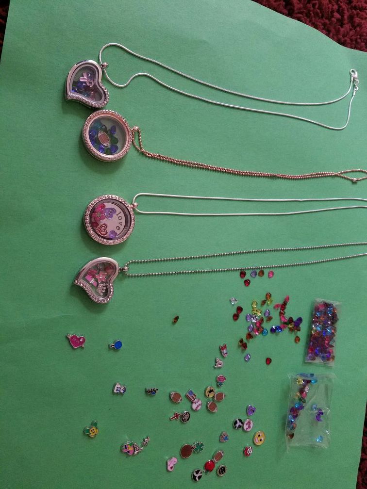 Custom floating locket