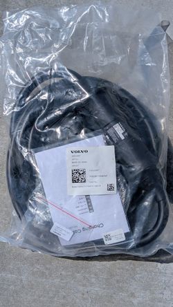 New Sealed Volvo OEM Charging Cable ((contact info removed)7)