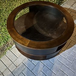 Round Coffee Table 