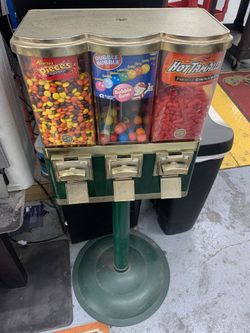 3 Head Gumball Machine 