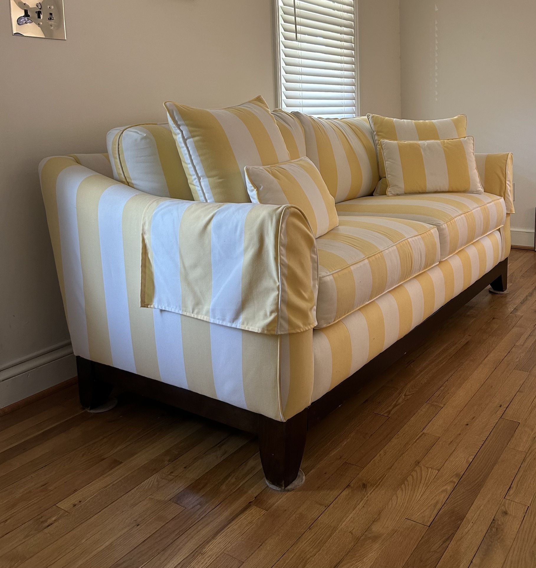 $100 ๐ฅ SOFA