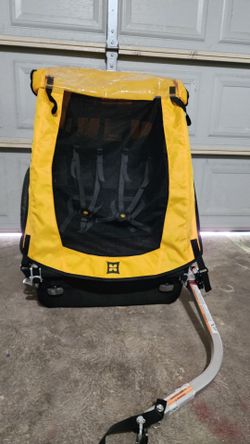 tengo de venta este remolque de bicicletas