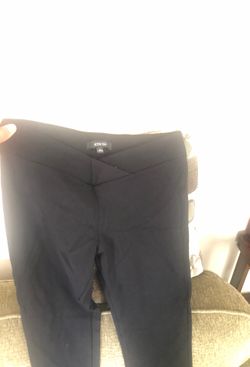 Women’s black skinny leggings