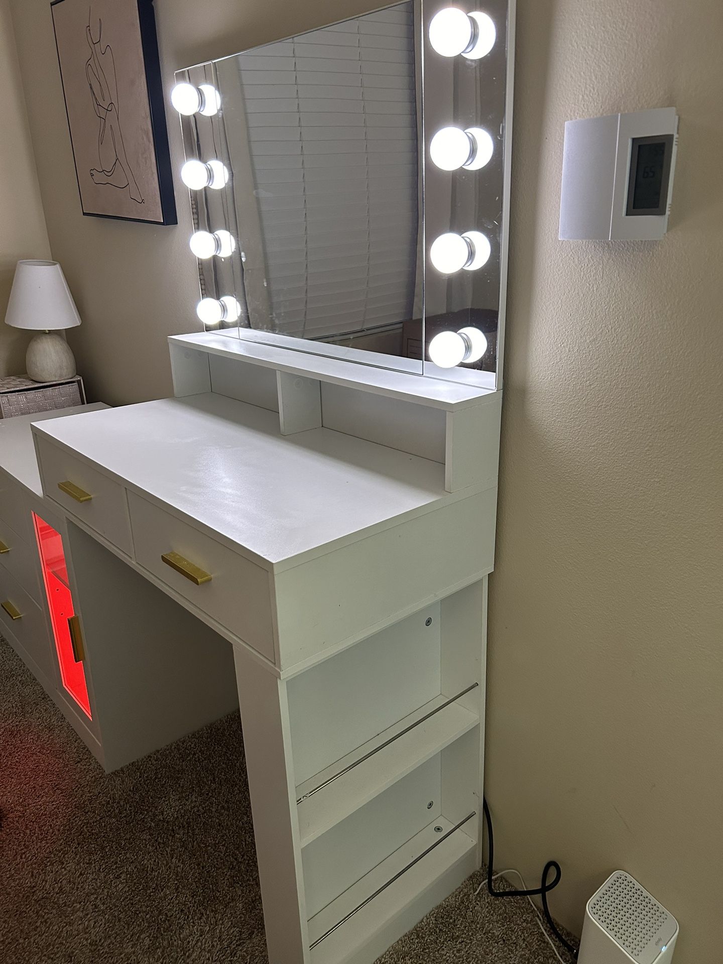 Makeup Vanity