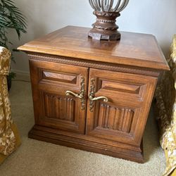 End Table And Lamp