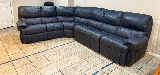 Leather couch 2 recliner