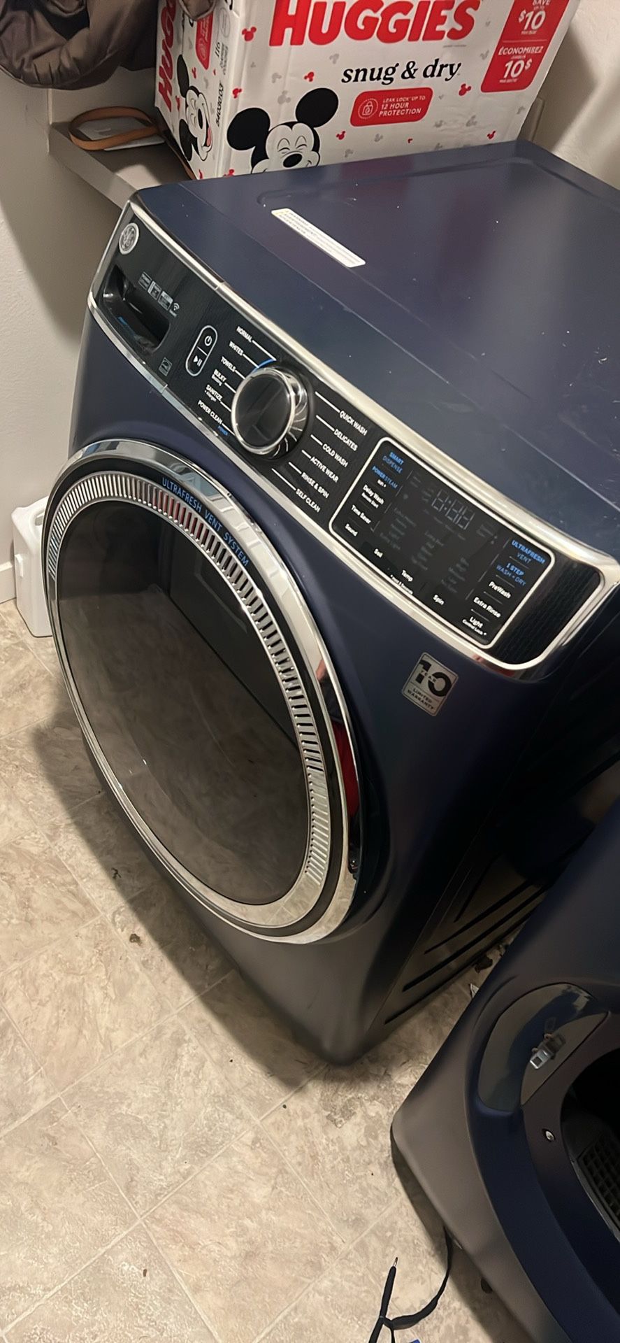 GE - Front Load Washer & Dryer set
