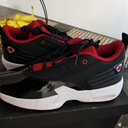 Jordan Aura 6 Size 12