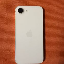 iPhone 16e 128gb 100% Battery