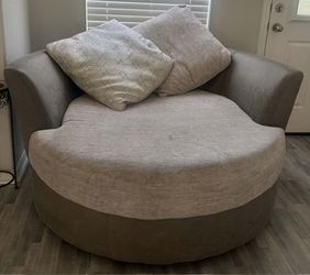 Oversized Swivel Accent Chair