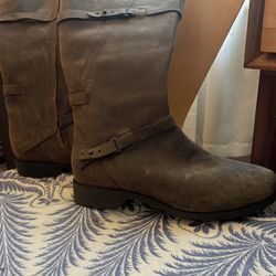 Teva Brown Boots Women’s Size 10