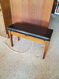 Piano bench with storage