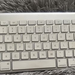 Apple Wireless Keyboard 