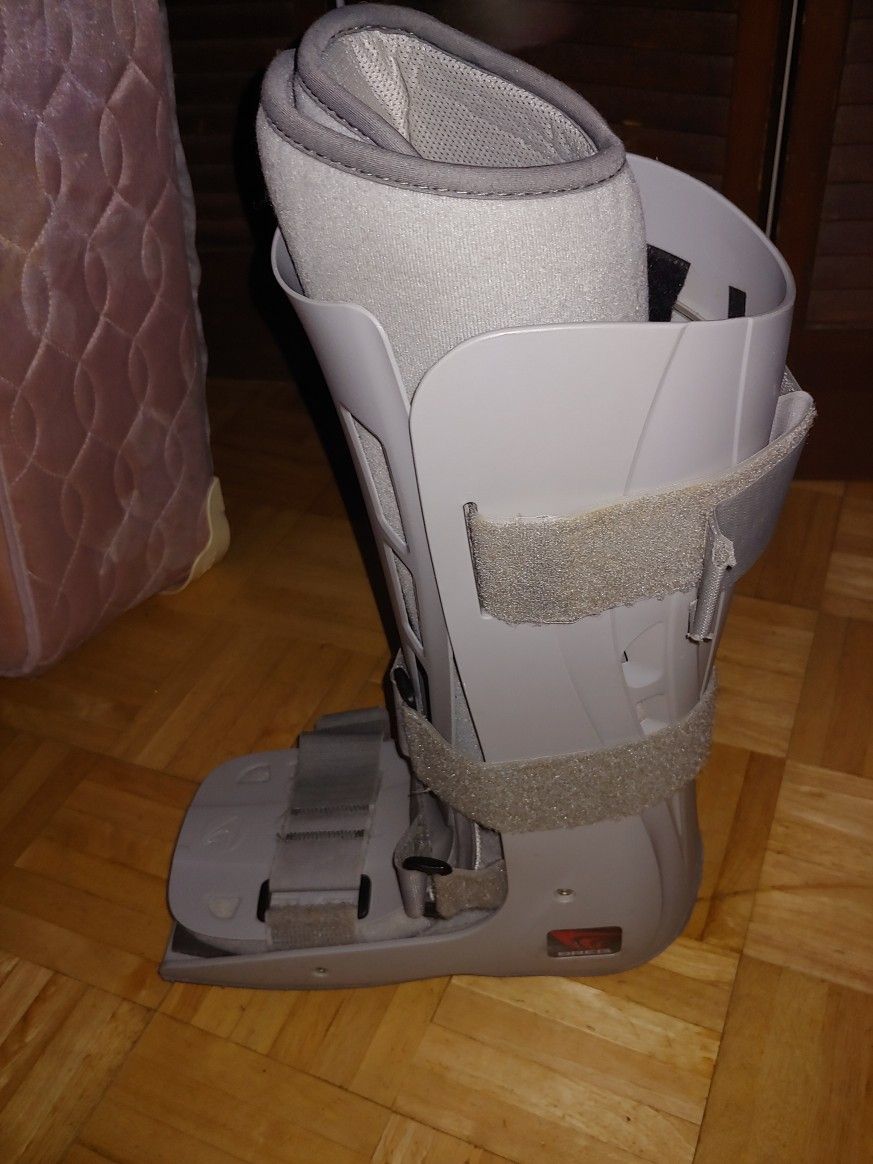 Breg Genesis Full Shell Walker Boot