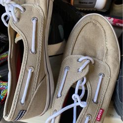 Levi’s Size 9 Half