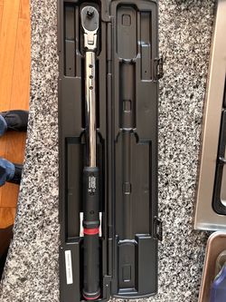 Snap on digital torque wrench