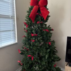 7.5 Foot Christmas Tree 