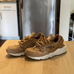 Nike Air Huarache Wheat size 11