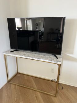 LG 50 inch Television with marble stand, Excellent Condition