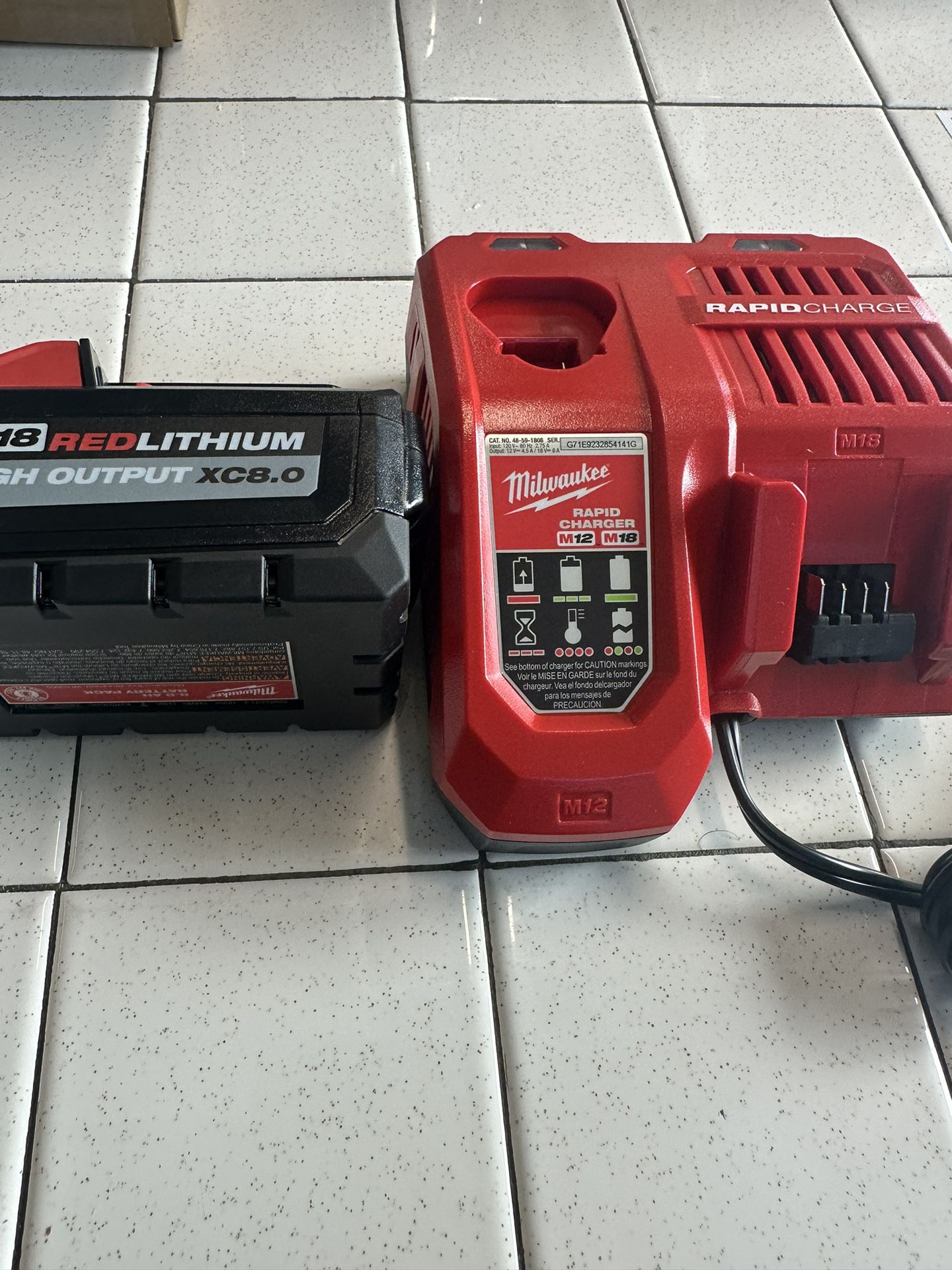 Milwaukee M18 Rapid Charger With 8.0 Battery 