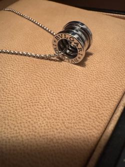Bzero necklace