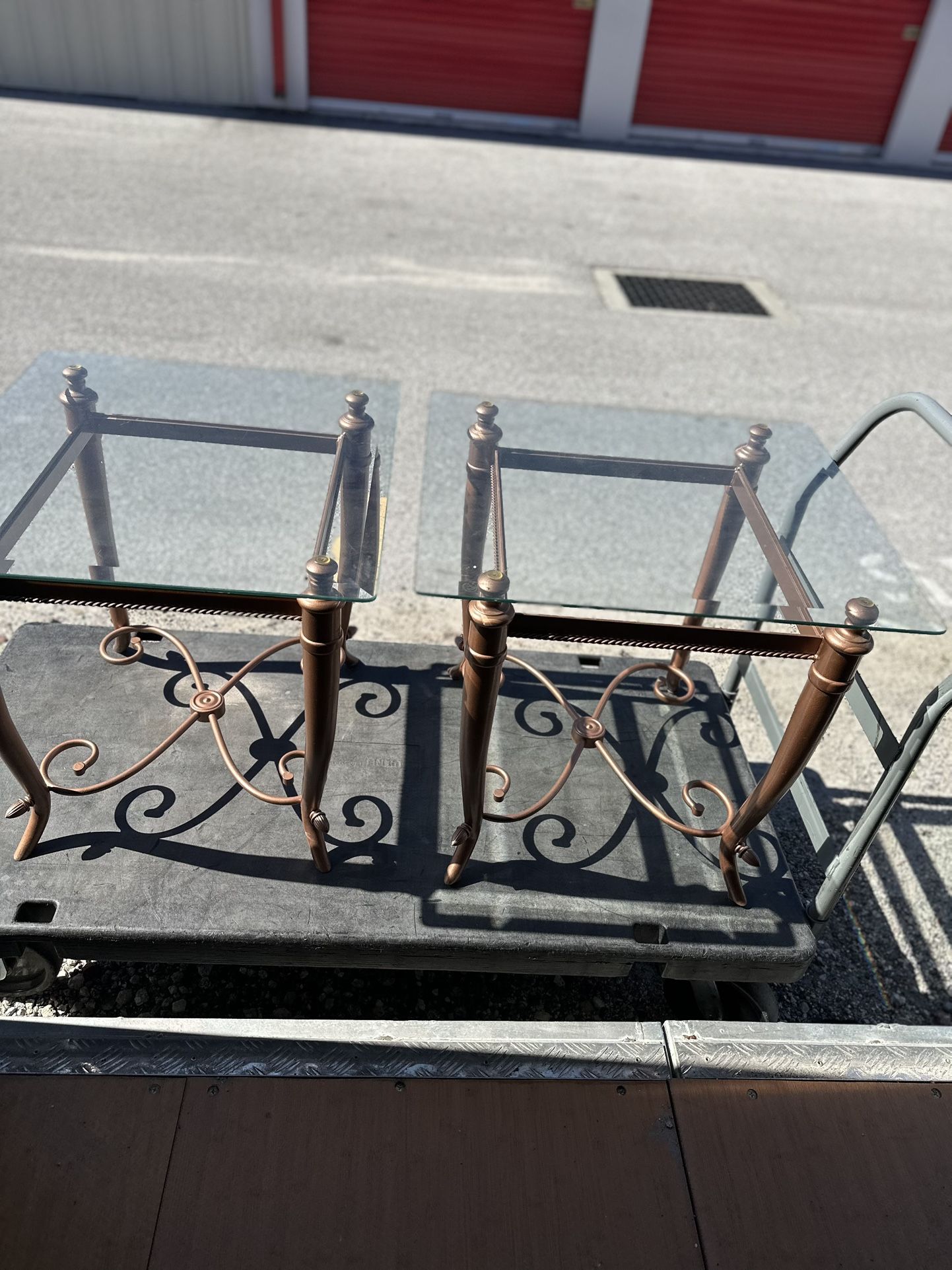 Matching End Table Alike New H2ft w26x24”