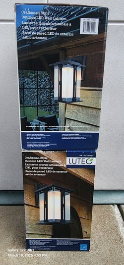 Outdoor Lights New 50 Each Sells For 80 Each