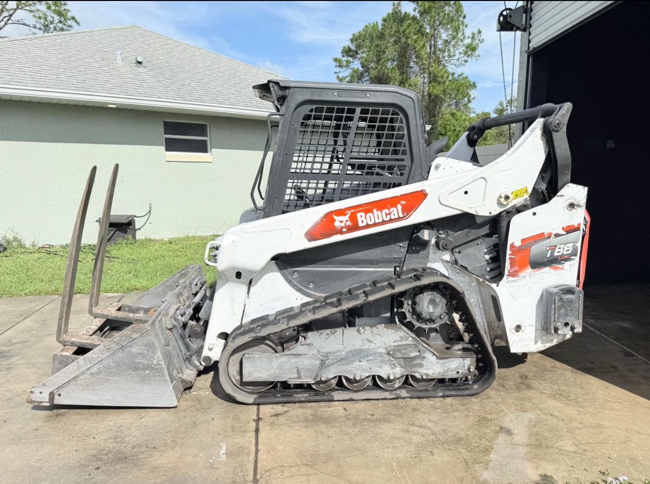 2021 Bobcat T66