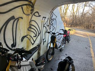 Hover hearts electric dirtbike