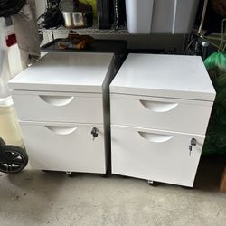 Locking Metal File Cabinets
