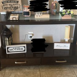 Console + 2 End Tables