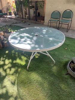 Round Glass Top Outdoor Patio Table