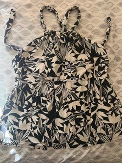 Women’s Swim Top - XL