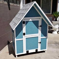 Pet Houses in Various Sizes - Ideal Fit for Every Animal great wait