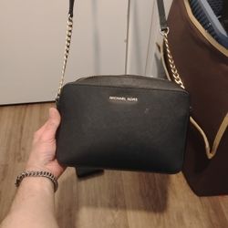 MICHAEL KORS PURSE AN WALLET 