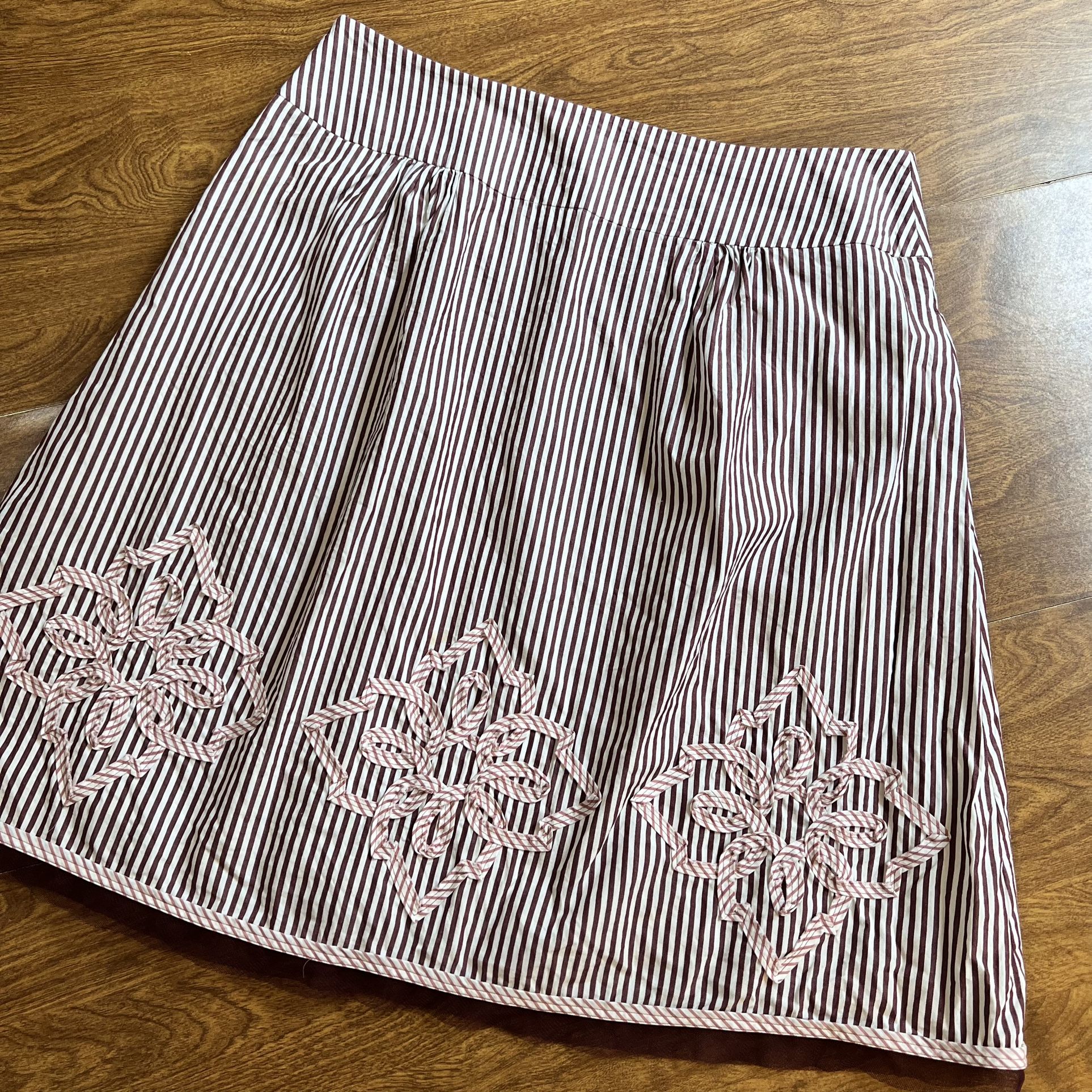 Ann Taylor LOFT Stripped Burgundy / Brown Floral Mesh Hem MIDI Skirt size 12