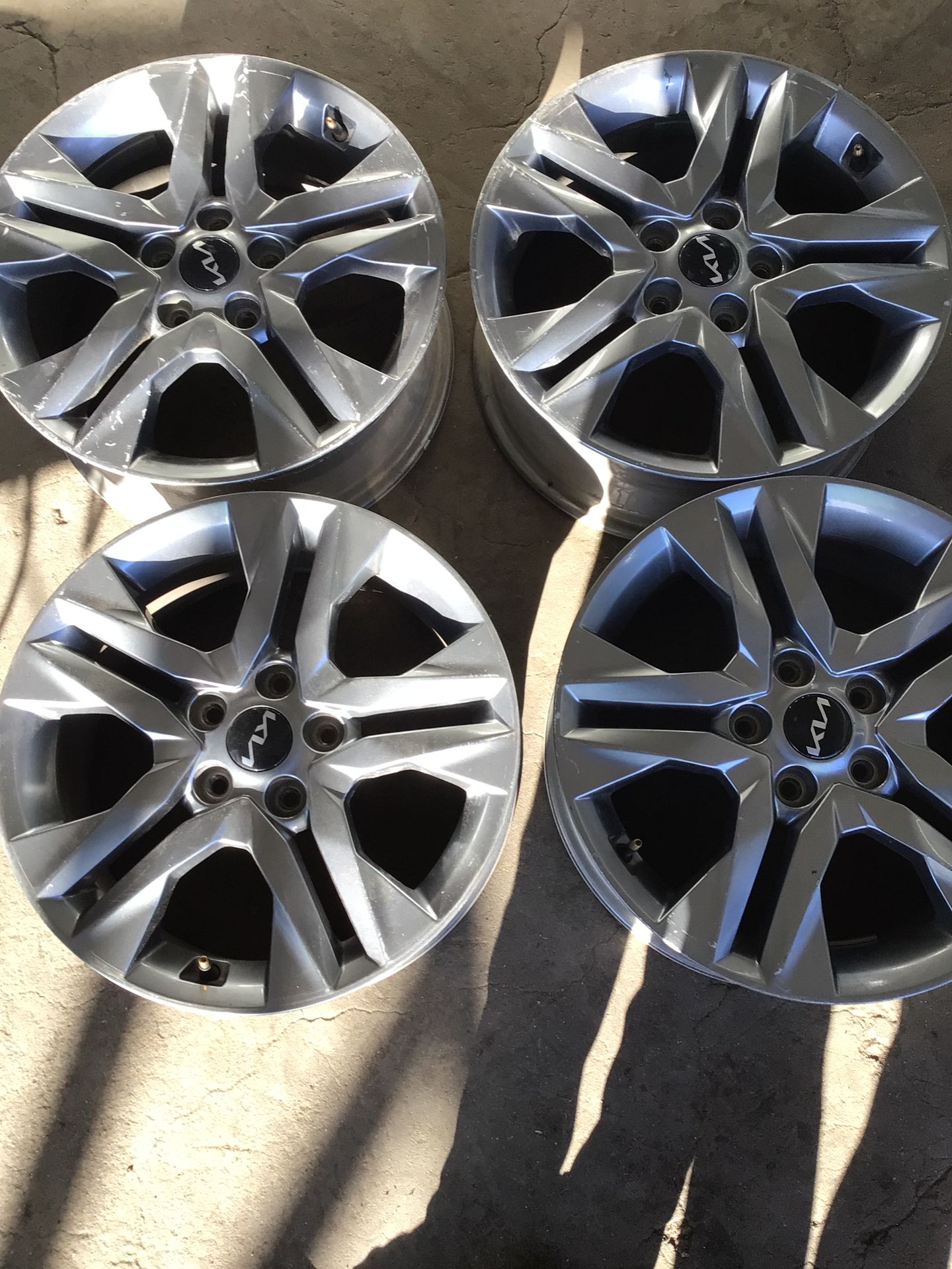 Nice set of rims kia 17 inch (firm price) for Sale in Phoenix, AZ - OfferUp