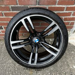 (1) Front BMW 437m Wheel