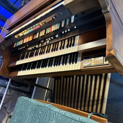 Hammond Organ 