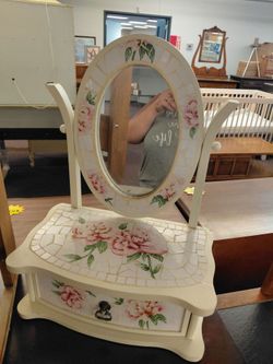 Vanity mirror with storage