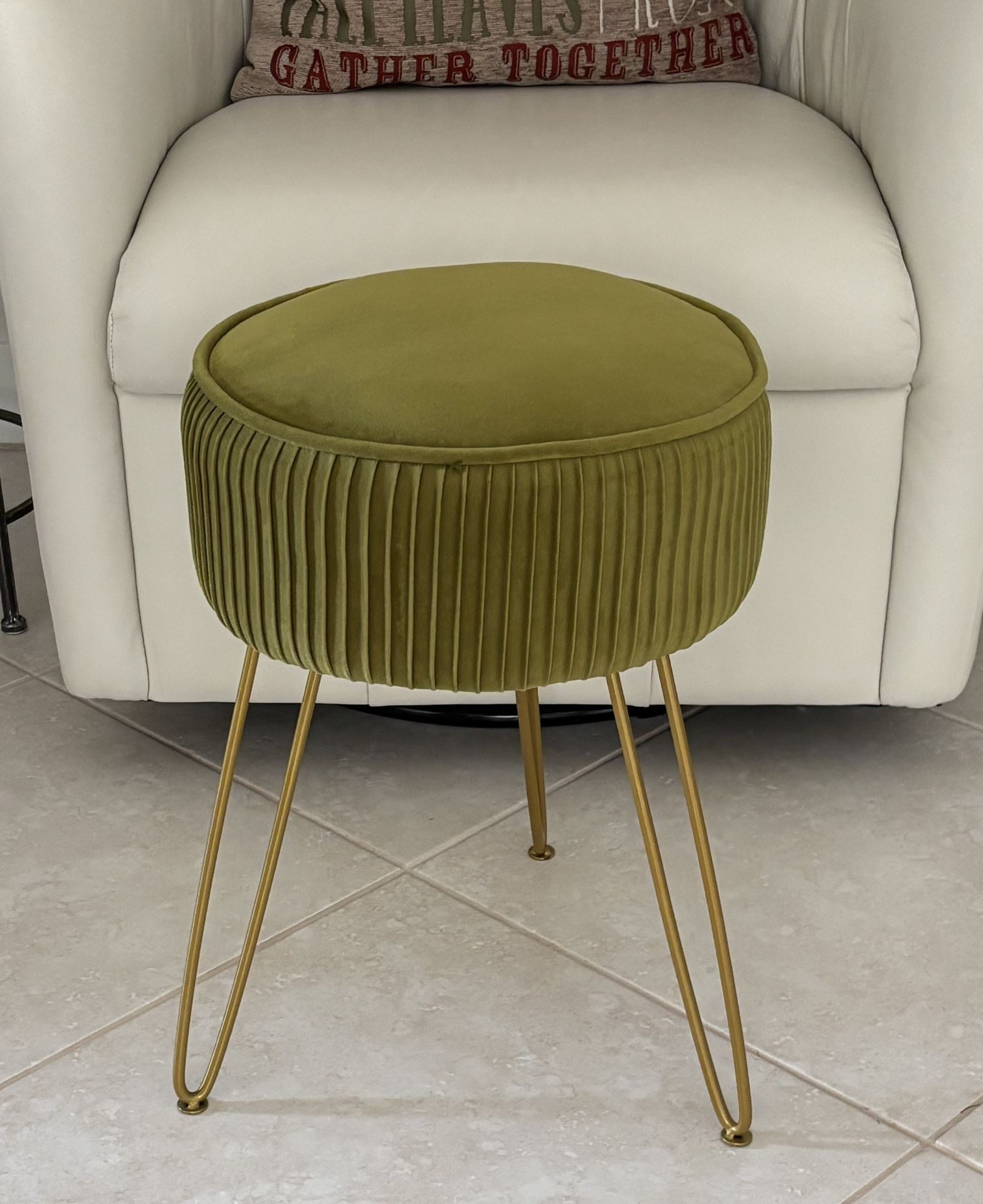 18”H Green Velvet Footstool Ottoman with Gold Legs