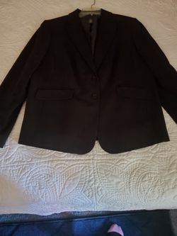 Woman's Polyester/Rayon Blazer