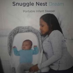 GREAT FOR NEW MOMS.🫲SNUGGLE NEST ..USED 5X LIKE NEW..KEEP YOUR BABY SAFE BESIDE YOU