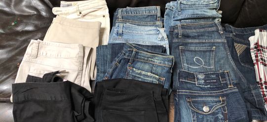 WOMANS CLOTHING BUNDLE