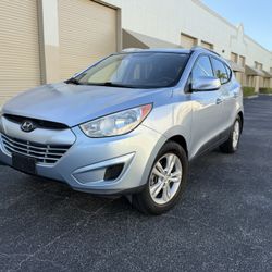 2010 HYUNDAI TUCSON GLS FOR SALE!