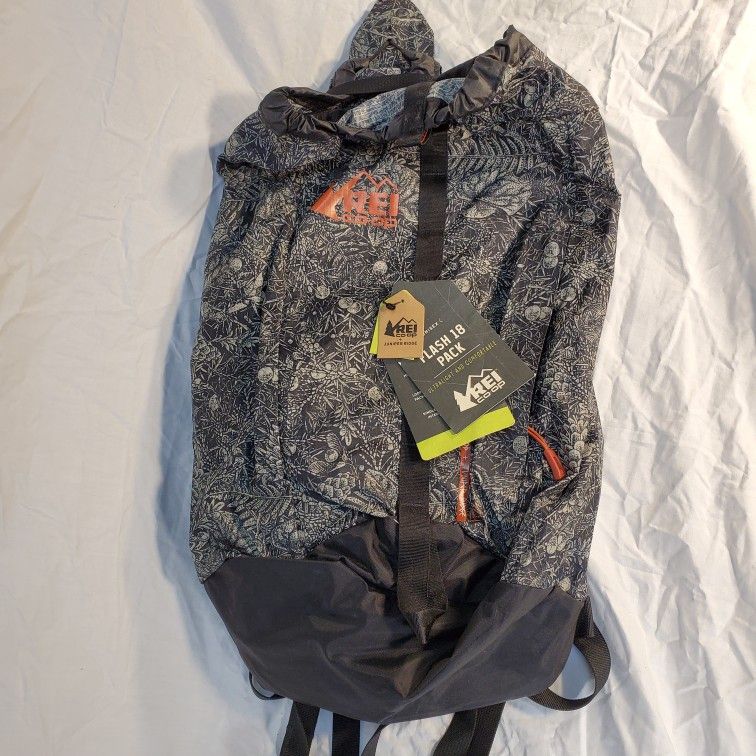 REI Limited Issue Flash 18 Bag