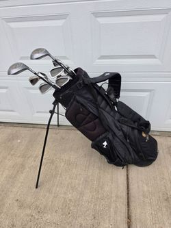 Ladies Right-Handed Golf Club Set with Jones Stand Bag
