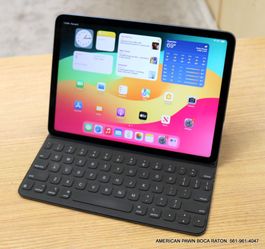 Apple iPad Air 5th Gen A2588 MM9E3LL/A - 64GB WiFi - Blue  with Apple A2038 Smart Keyboard